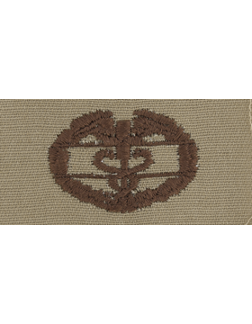 Army Badge: Combat Medical First Award - Desert Sew On