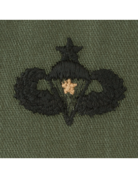 Army Badge: Senior Combat Parachute First Award - Subdued Sew On     
