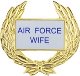 AIR FORCE WIFE WREATH PIN  