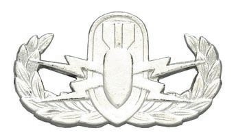Army Badge: Explosive Ordnance Disposal - No Shine