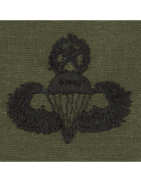 Army Badge: Master Parachute - Subdued Sew On      