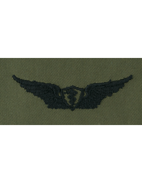 Army Badge: Flight Surgeon - Subdued Sew on      