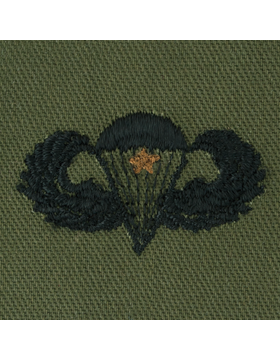 Army Badge: Combat Parachute First Award - Subdued Sew On       